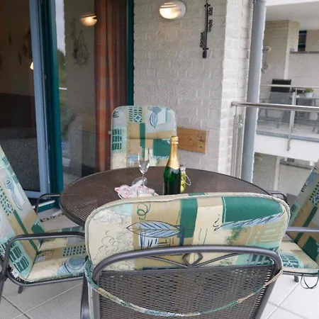 Inselblume 02 - Maritime Ferienwohnung, Blick Zum Yachthafen