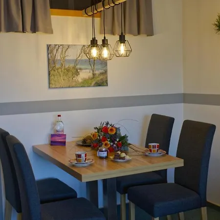 Dom wakacyjny Inselblume 02 - Maritime Ferienwohnung, Blick Zum Yachthafen Burgtiefe auf Fehmarn