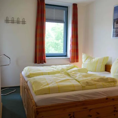 Inselblume 02 - Maritime Ferienwohnung, Blick Zum Yachthafen Dom wakacyjny