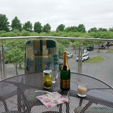 Inselblume 02 - Maritime Ferienwohnung, Blick Zum Yachthafen Burgtiefe auf Fehmarn